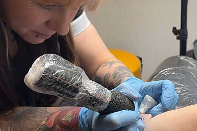 Tätowiererin, Tattoo